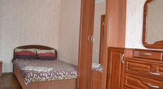 Гостевой дом Vlada Mini Hotel Алушта Четырехместный номер с ванной-3